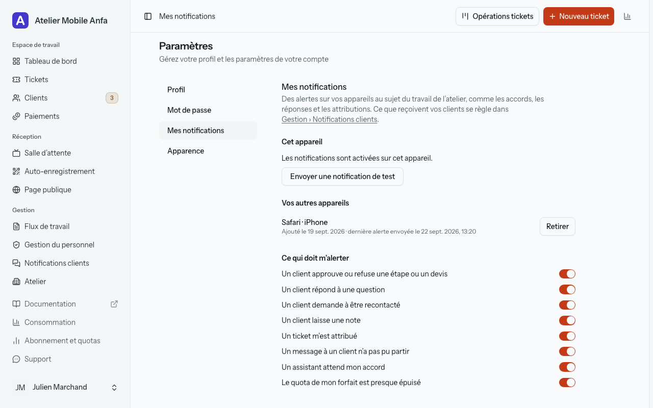 Paramètres › Mes notifications : l’état de cet appareil, les autres appareils avec un bouton « Retirer », et un interrupteur par type d’alerte.